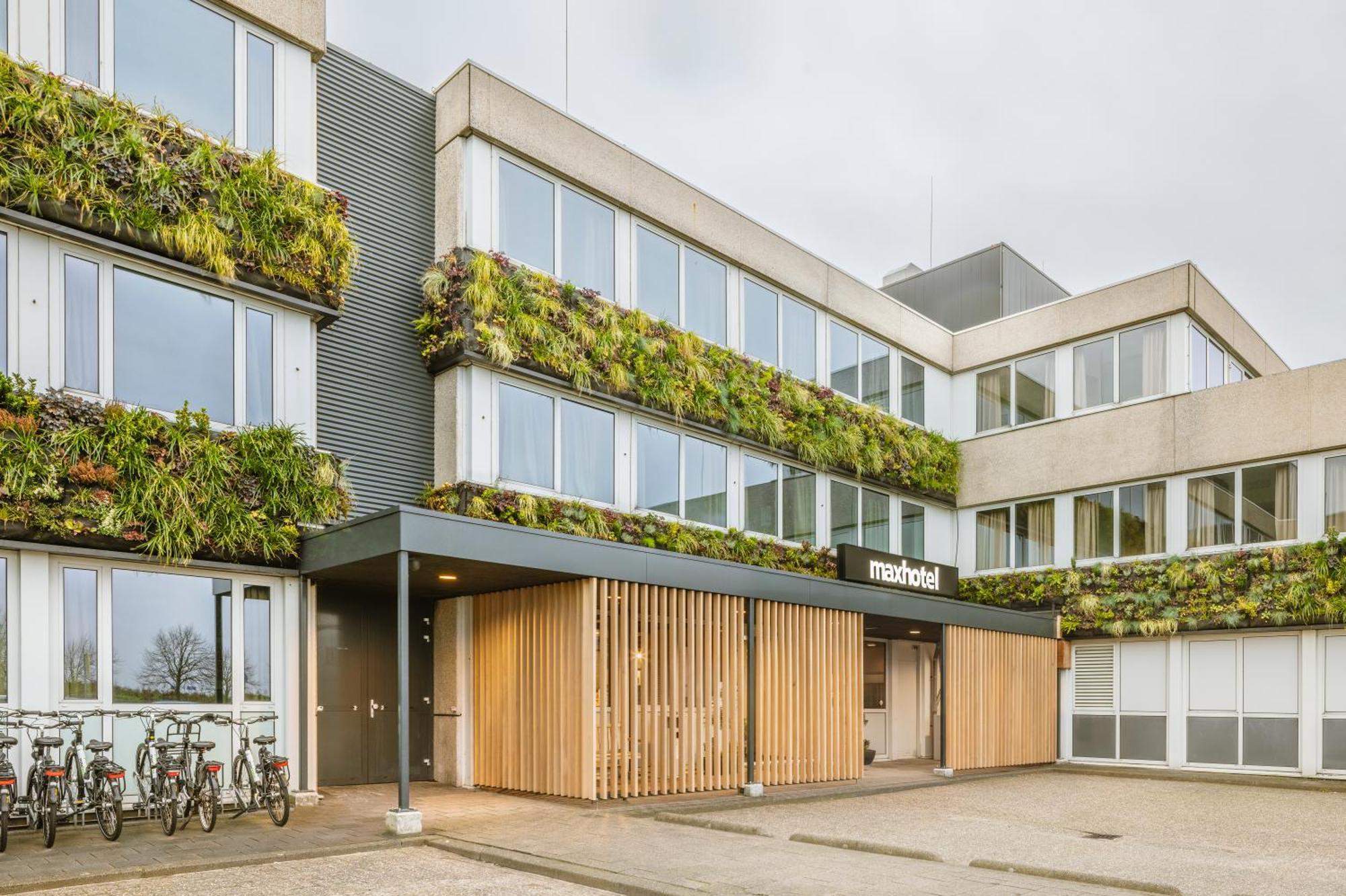 Maxhotel Amsterdam Airport Schiphol - Recently Renovated Hoofddorp